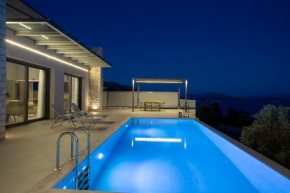 Brand new High-end villa Solar